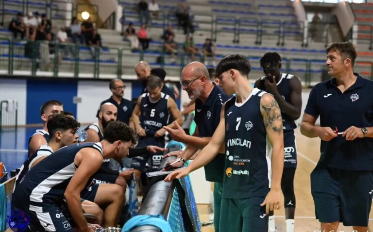 Basket serie B interregionale: gli Svincolati Milazzo firmano la prima vittoria in campionato