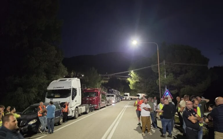Sicilia – Sciopero autotrasportatori sospeso, il 27 ottobre confronto con il Governo