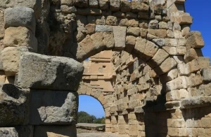 Area archeologica di Tindari sul promontorio del Golfo di Patti