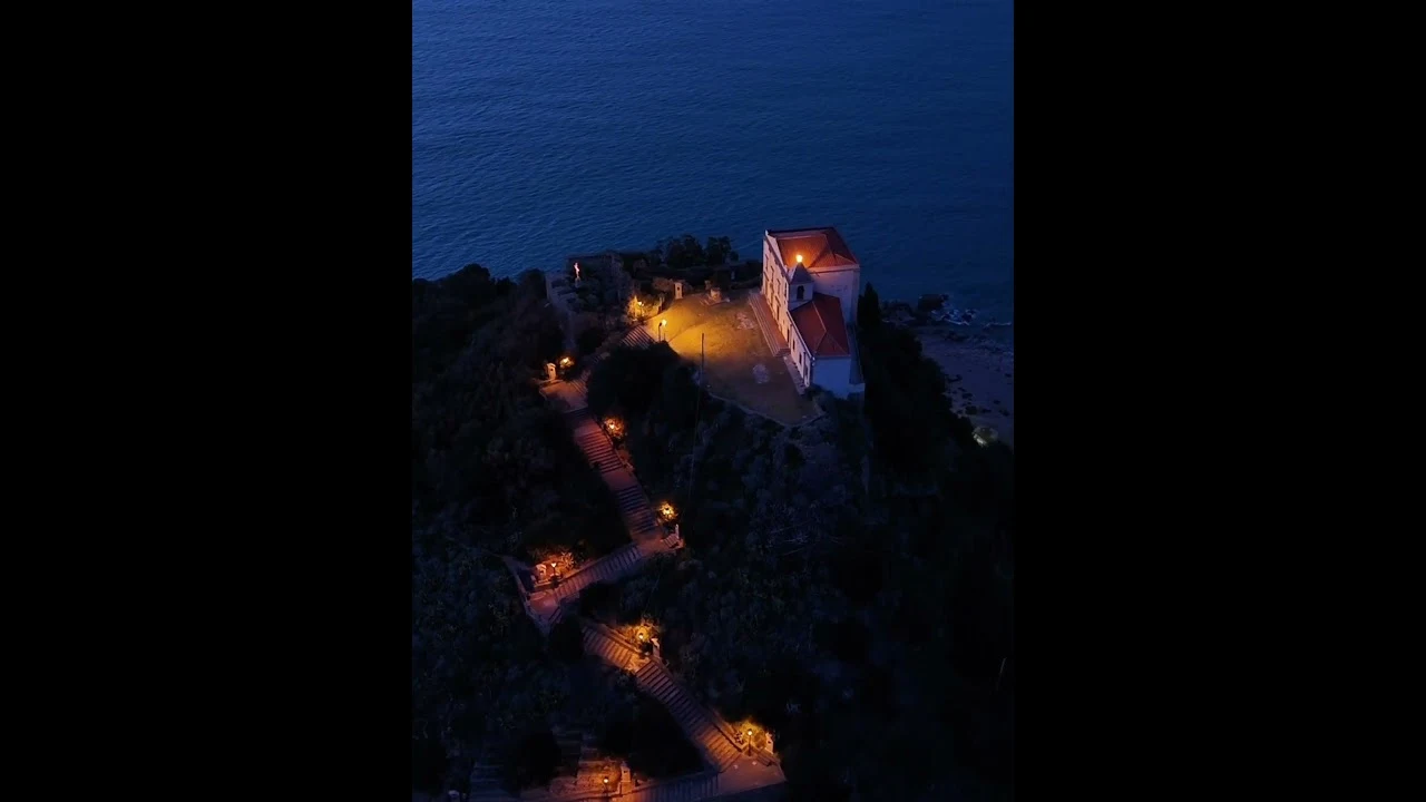 Capo d’Orlando regala attimi che sanno di sogno ✨#CapoDOrlando #SiciliaDaAmare #TramontiItaliani — video Discovery Sicily