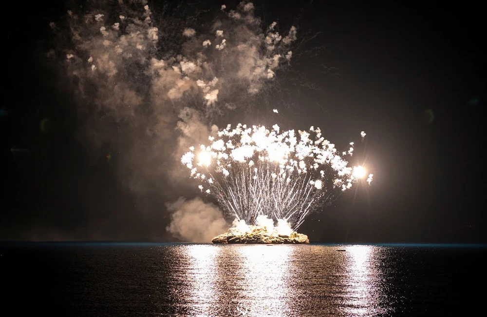 I fuochi d’artificio di Brolo a #ferragosto — video Discovery Sicily