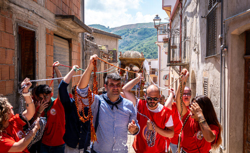 San Lorenzo da Frazzanò 2026: la processione e la festa patronale nei Nebrodi